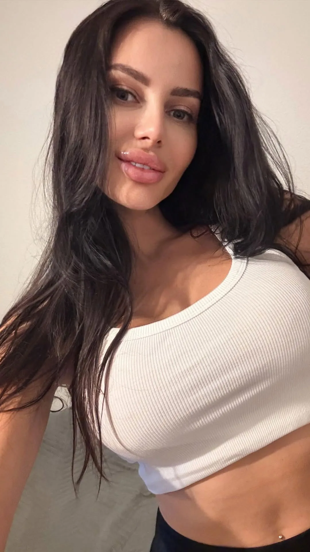 Madalina escort 